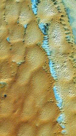 av55-nature-earthview-algeria-orange