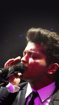 Bruno Mars - Doo-Wops & Hooligans - Album Release Party