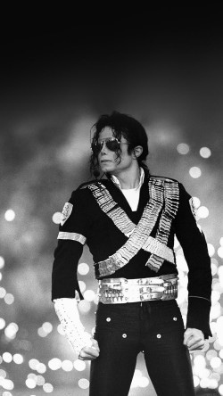 hc09-michael-jackson-bw-concert-king-of-pop