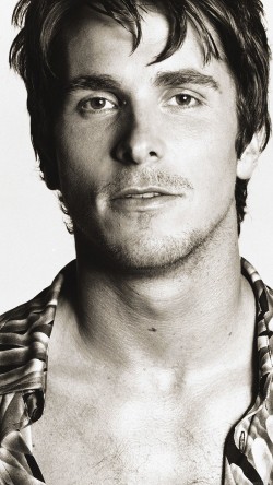 hc29-christian-bale-soon-to-be-steve-jobs
