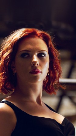 hf29-avengers-natasha-scarlett-johansson-sexy-hero