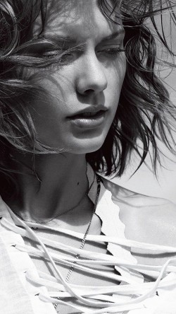 hg95-taylor-swift-dark-bw-artist