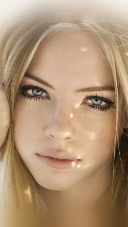 hm06-girl-face-blonde-beauty