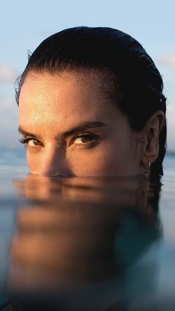 hm71-swim-victoria-secret-summer-sea-model