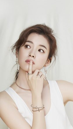 hm96-girl-kpop-hyojoo-white