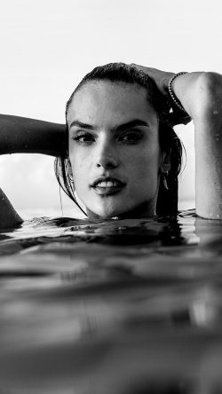 ho91-girl-victoria-secret-swim-bw