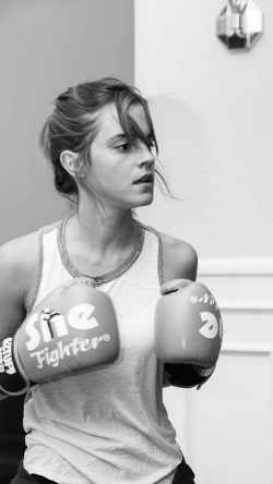 hq64-emma-watson-boxing-film-actress-girl