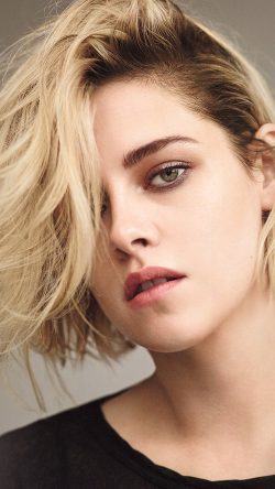 hr40-kristen-stewart-girl-film-face