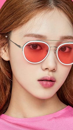 hu11-pink-kpop-girl-glasses