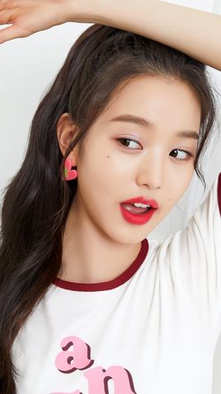 hv17-jangwonyoung-girl-kpop-lips-red