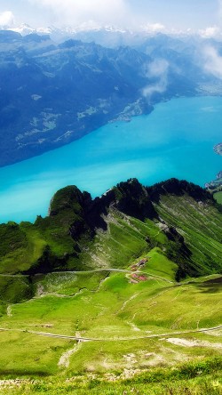 mc34-wallpaper-emerald-lake-view-mountain