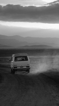 mm98-desert-car-dark-bw-drive-nature-love