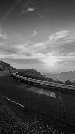 ms07-the-runner-mountain-jogging-sun-morning-nature-dark-bw