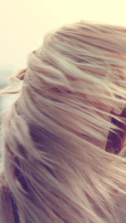 mt86-photo-woman-hair-blow-wind-love-human