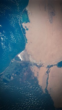 mu66-home-earth-skyview-nature-blue-sea-vignette