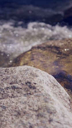 mu83-water-rocks-river-nature-bokeh-flare