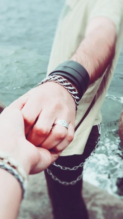 mw81-hand-sea-love-rocks-nature-people