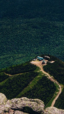 mz60-nature-green-mountain-top