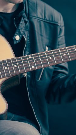 nc10-guitar-classical-music-art-guy