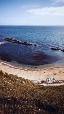 ng06-nature-camping-sea-beach-ocean-rock-mountain-color
