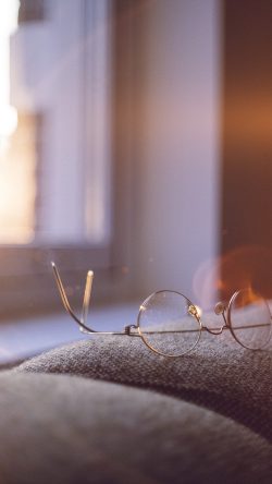 nh01-lonely-quiet-day-home-glasses-sunlight-flare