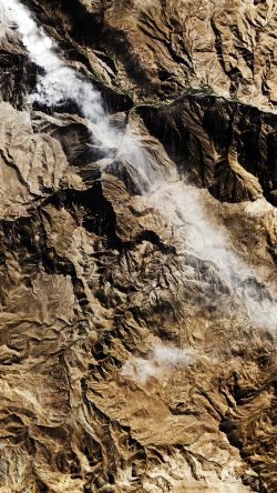 nj11-earthview-landscape-mountain-nature-yellow
