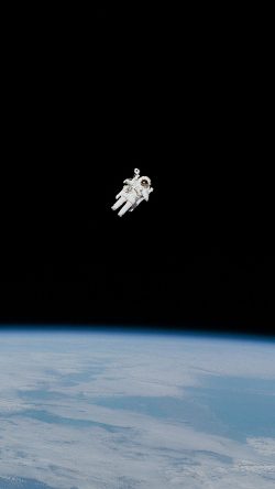 oc16-space-flying-alien-astraunaut-nature
