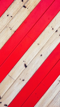 vm05-stripe-red-wood-pattern